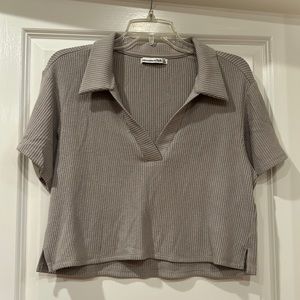 4 Abercrombie & Fitch crop tops